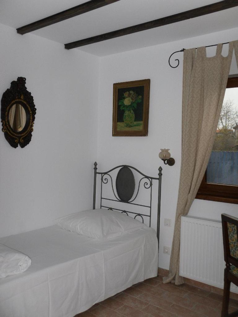 Pension Giulia Dumbravita  Exterior photo